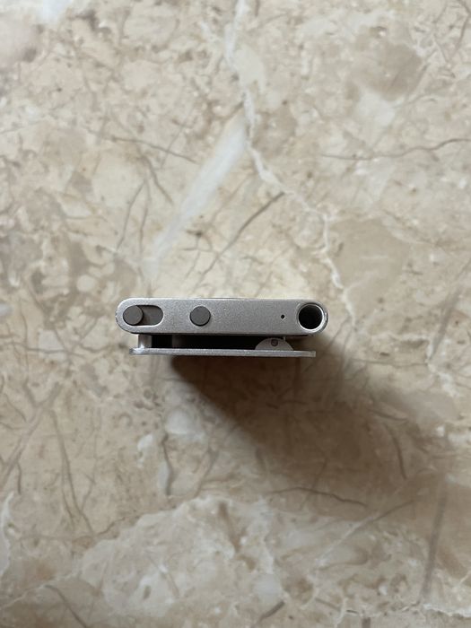 iPod Shuffle 4 (2 ГБ)