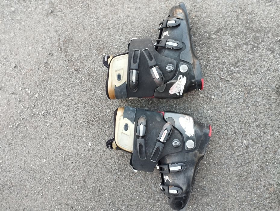 Sprzedam narty z butami