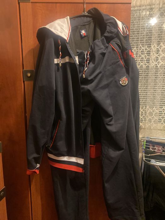 Спортивний костюм б/у жіночій