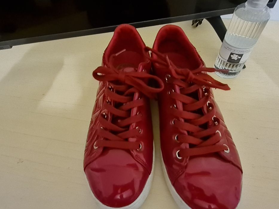 Ténis verniz vermelho GUESS