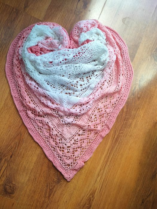 Chusta wykonana na szydełku