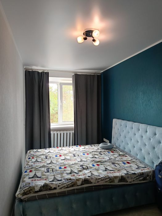 Продам 2 квартиру, меблі, техніка, автономне газове опалення,з гаражем