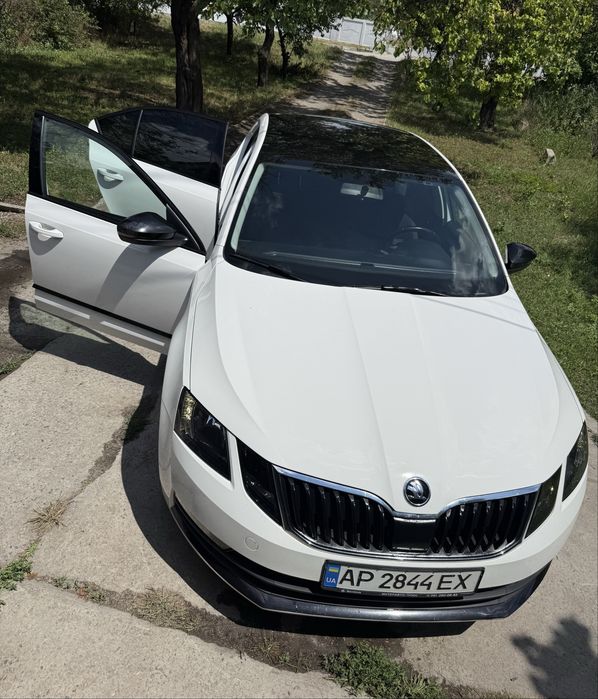 Продам машину Skoda Octavia , 1,6 , 2019 года