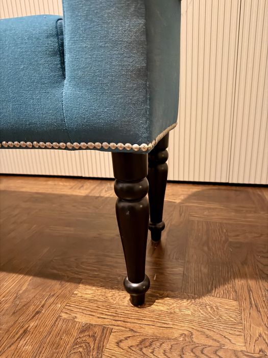 Ławeczka tapicerowana w stylu glamour