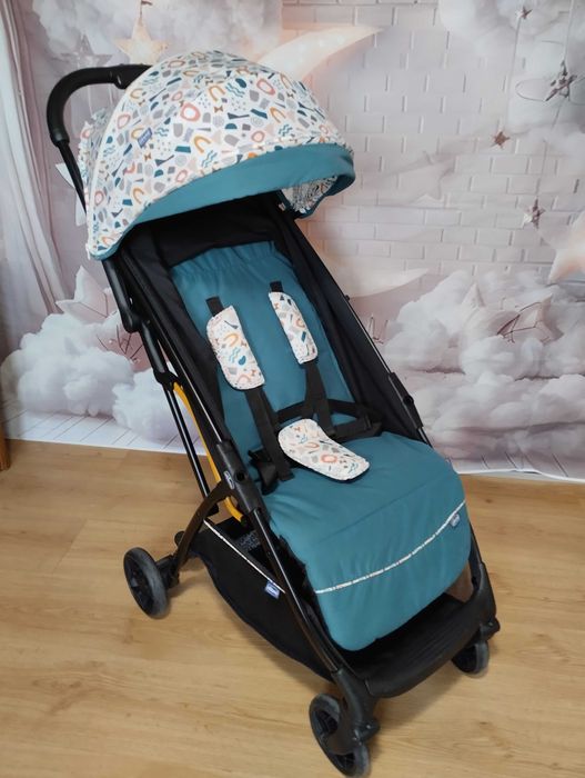 Wózek spacerowy Chicco GLEE lekki, kompaktowy, do 22 kg