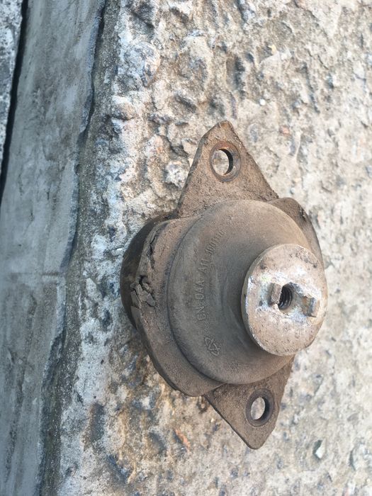 Подушка коробки Chery Amulet