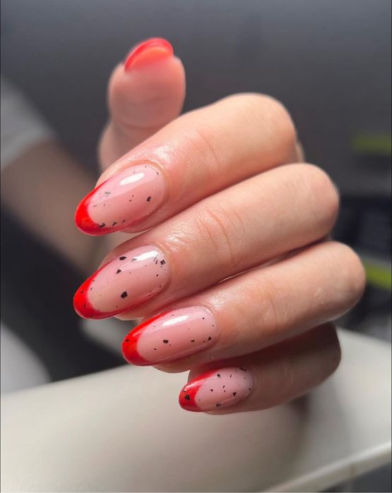 Манікюр / Педикюр Ладижин