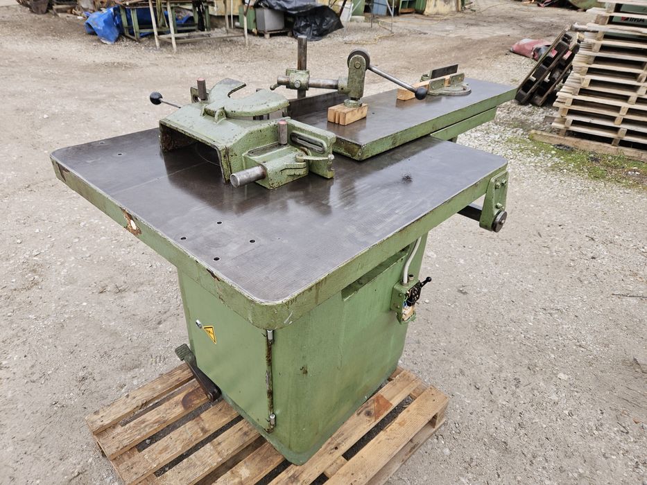 Frezarka dolnowrzecionowa do drewna niemiecka z wózkiem bocznym