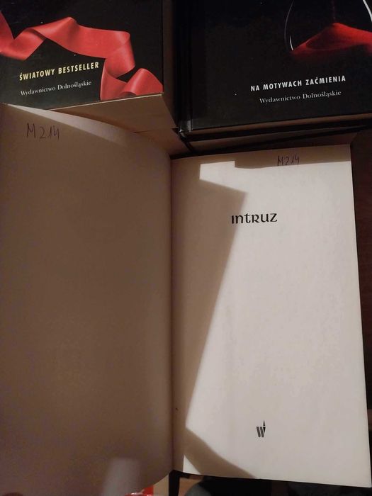 Saga Zmierzch 6 tomów + gratis Intruz - Stephenie Mayer nowe