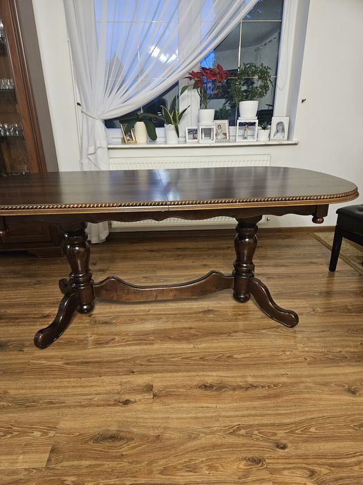 Duży  rozkadany stół do salonu,jadalni