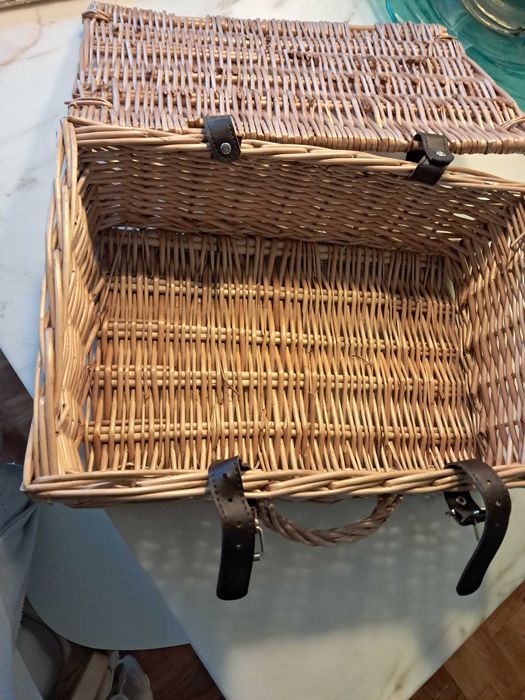 Cesto com pega em vime