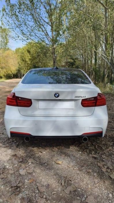 BMW 328i  sport pack M