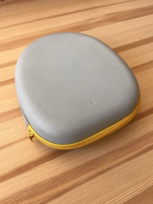 Capa de headphones cinza