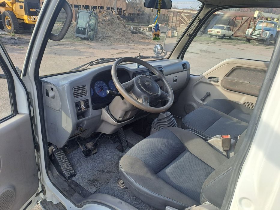 Продам грузовик КІА К 2700.