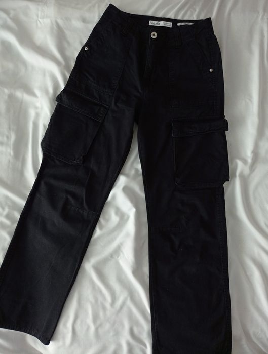 Жіночі джинси карго bershka, хс-с