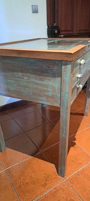 Mesa de Ourives  em perfeito estado