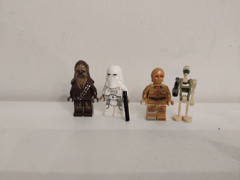 Sprzedaje minifigurki lego star wars chewbake, złego c3po, kashyyk battle droida i snow troopera