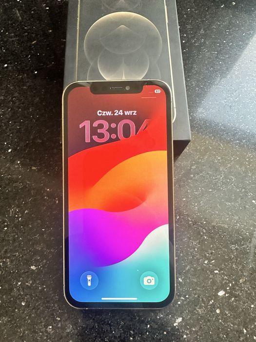 Iphone 12 pro zloty.