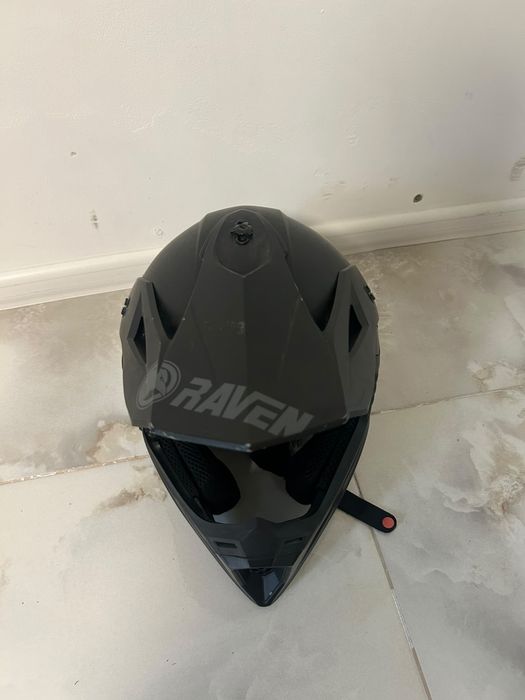 Шолом Raven розмір L