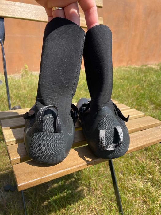 Quiksilver surf boots, size 43 (EU).