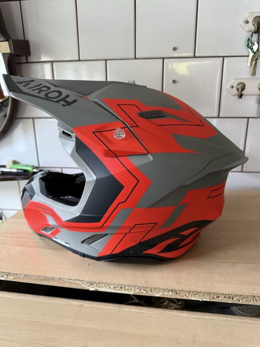 Kask AIROH TWIST 3 DIZZY ORANGE FLUO MATT pomarańczowy fluo szary rozmiar L