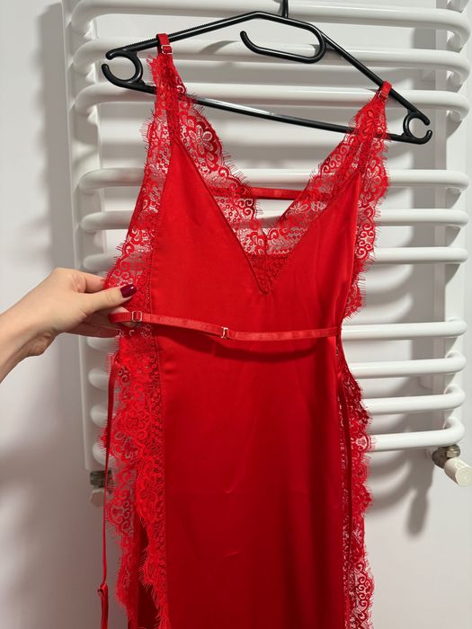 Червона сукня яку можна носити і вдома хs-s