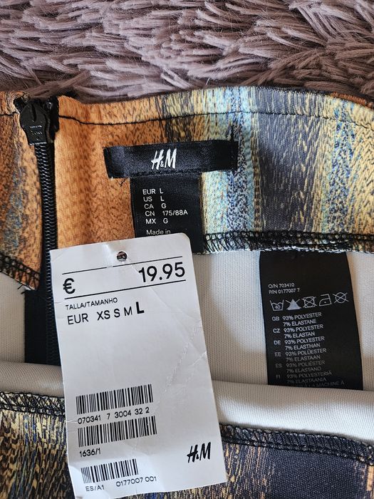 Saia de licra H&M tam. L e outra tam. L