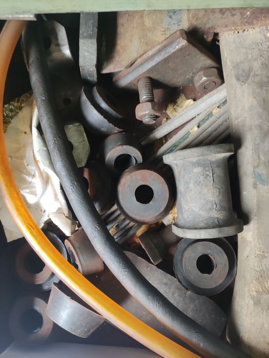 Панель от ваз 2105 и много других запчастей для ваз 2101