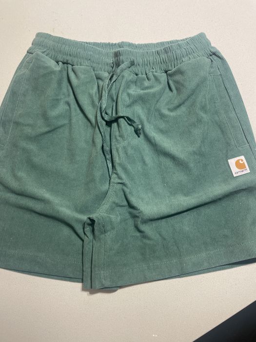 T-shirts, calções e hoodie - Carhartt