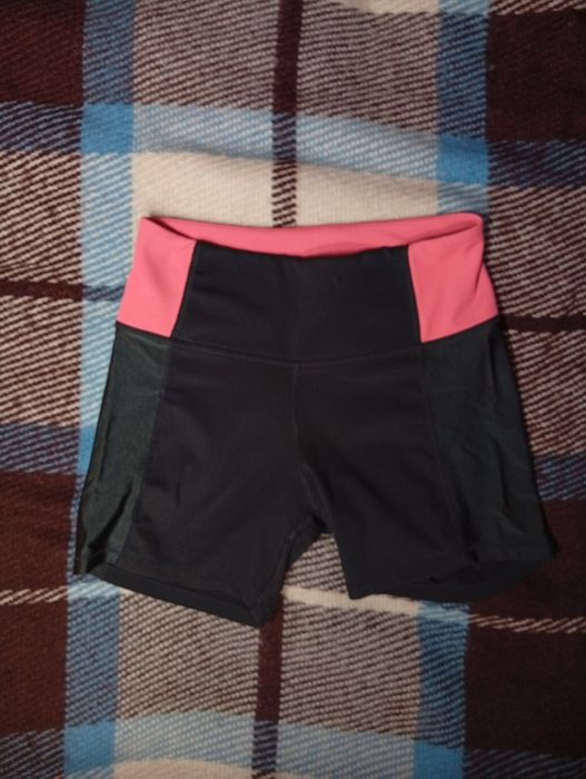 Шорти H&M для заняття спортом