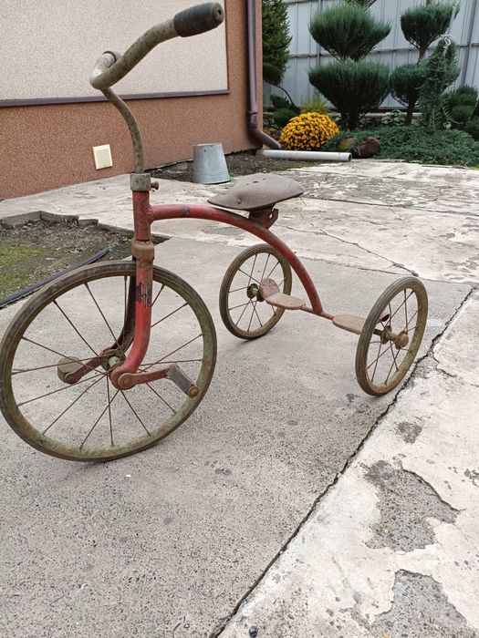 Детский велосипед 50 х годов выпуска.