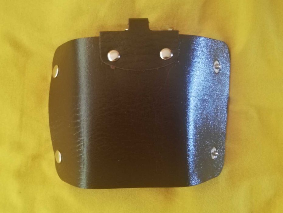 Nowe skórzane etui na klucze klasyczne brązowe na 6 kluczy