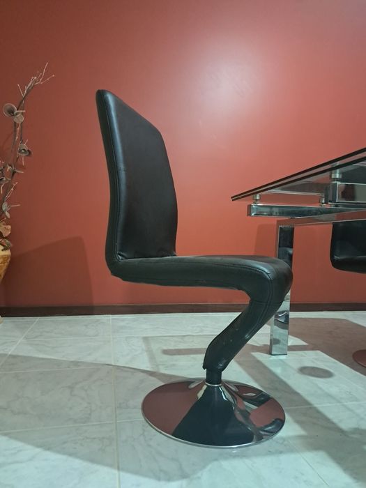 Mesa em vidro c/cadeiras