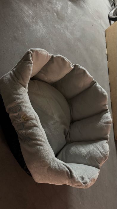 Camas, roupas, saco de animais