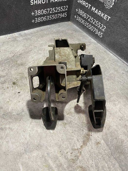 Педальний вузол у зборі гальма щеплення Sprinter W901-W904 9012900419