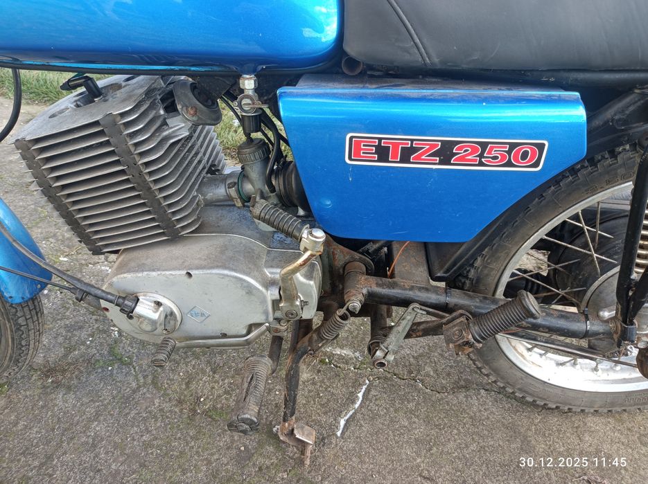 MZ ETZ 250 - 1987 
​Opi