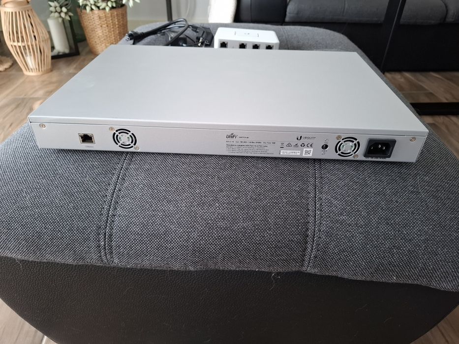 Ubiquiti US-48 UniFi 48xRJ45+4xSFP, bez poe