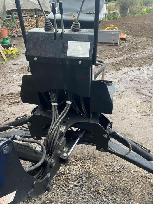 Braço de escavaçao para trator