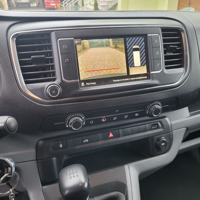 Opel Vivaro 2019r, пасажирний