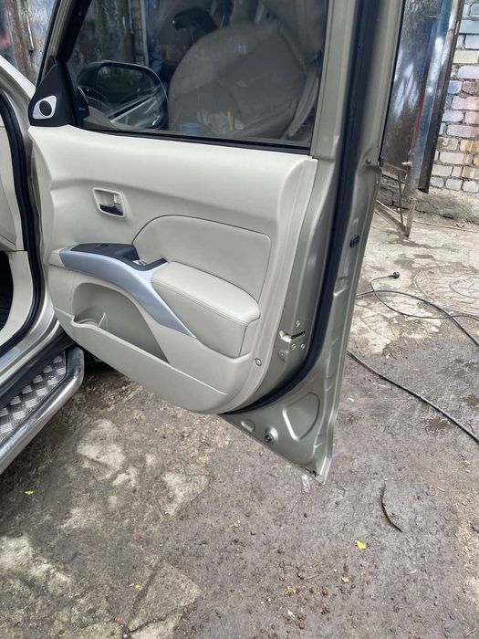 Продам автомобіль Mitsubishi Outlander 2008 ll покоління