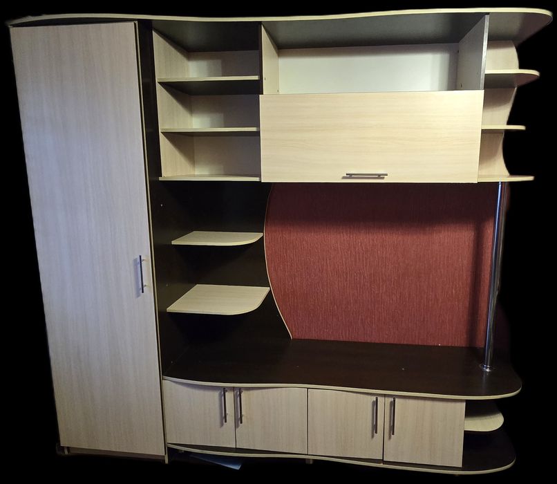 Продам стенку б/в