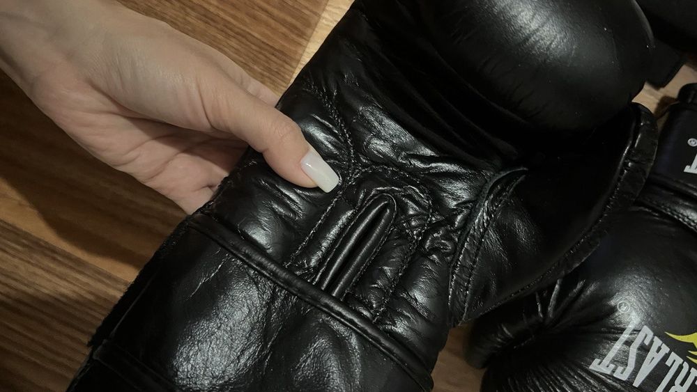 Продам набор для бокса/кикбоксинга