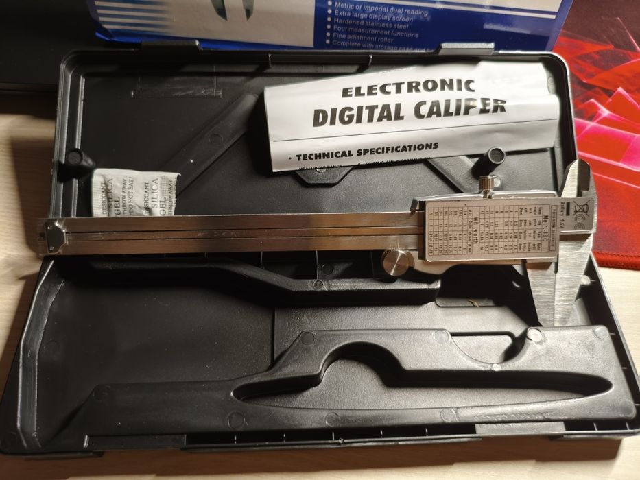 Suwmiarka elektroniczna (150mm, 6inch)
