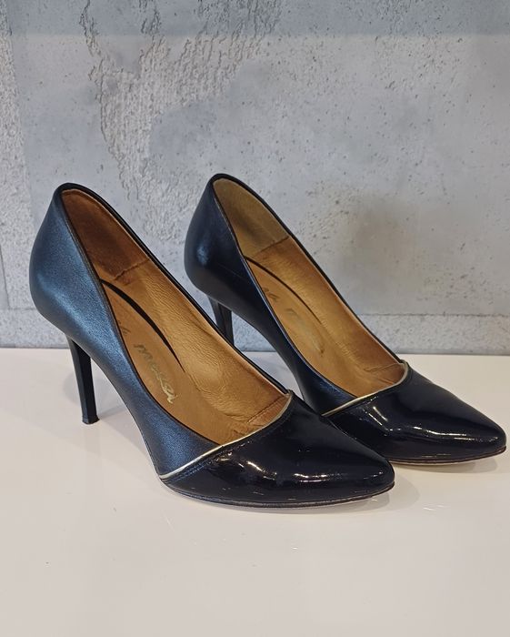 Buty damskie  na obcasie rozmiar 37