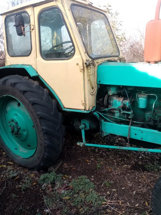 Продам трактор юмз6