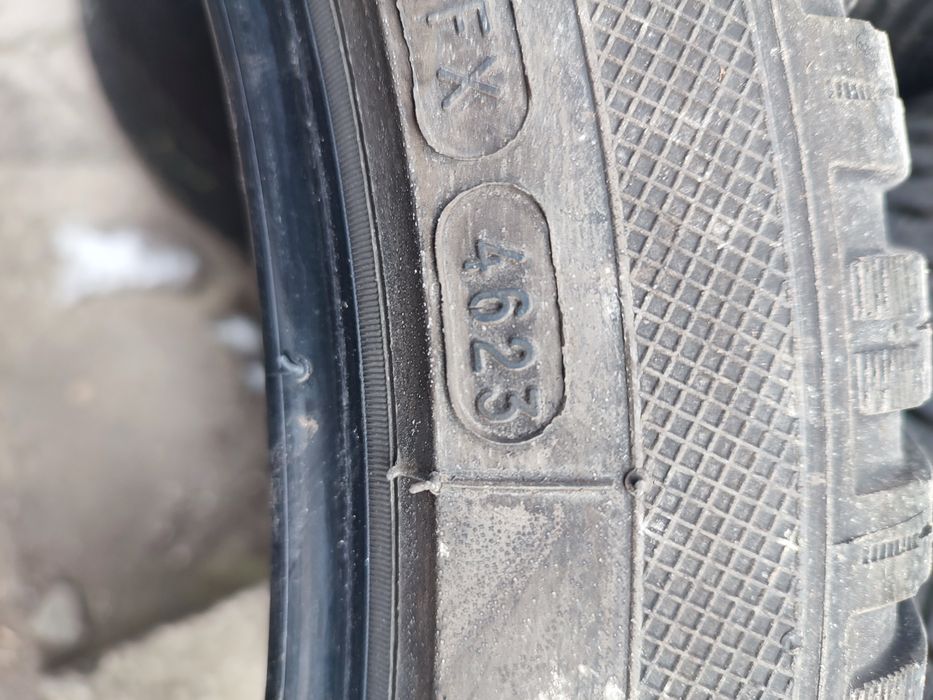 Dwie opony całoroczne Kleber Quadraxer3 255/40/20 101W