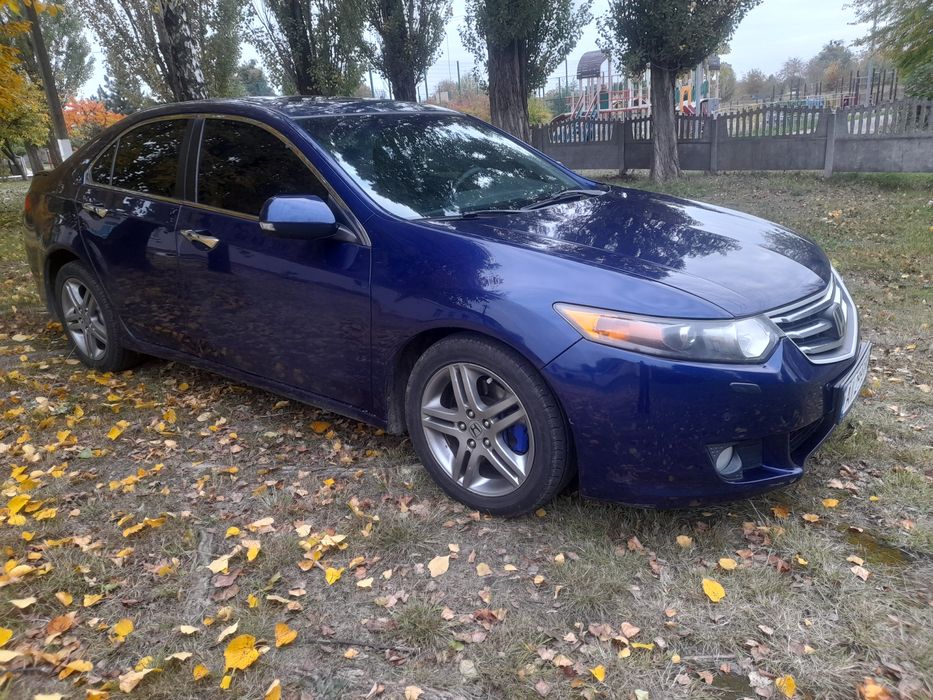 Хонда Акорд 8.  2.4 газ бензин.