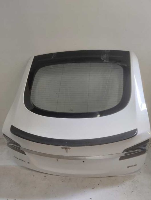 Кришка багажника Tesla Model S разборка