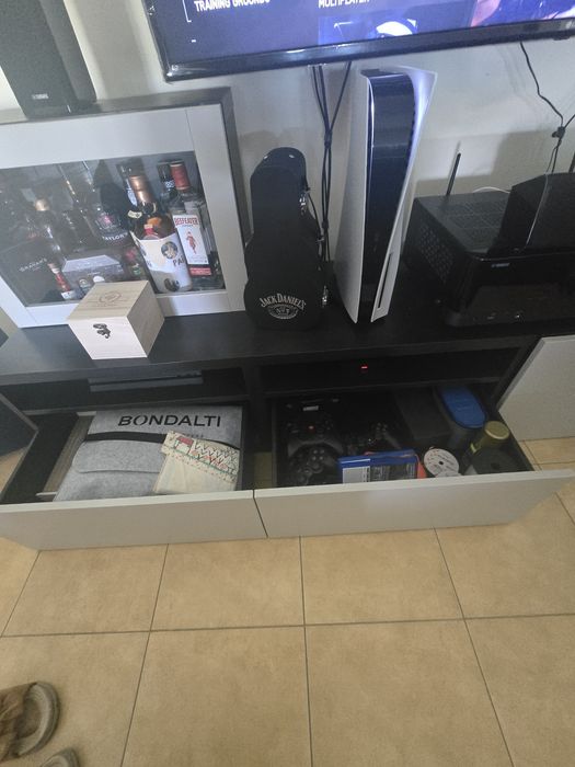 Móvel TV IKEA BESTÅ em excelente estado