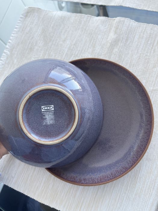 2 conjuntos de prato e taça rosinha e roxo